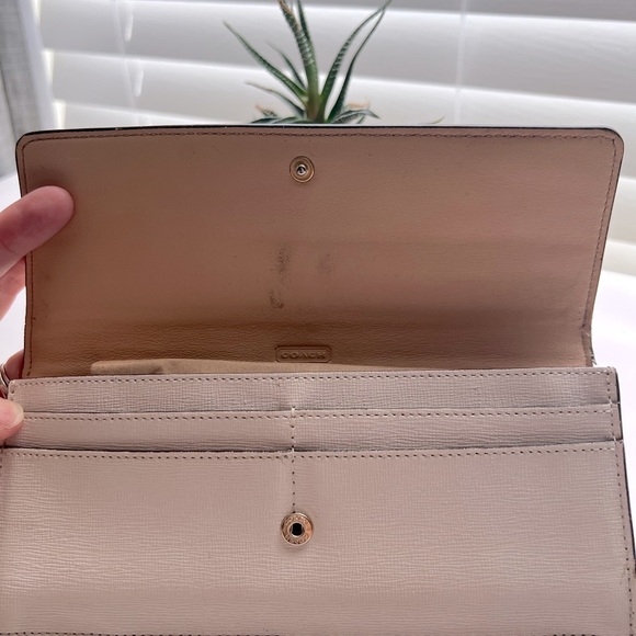 Coach Wallet-Authentic! - Picture 5 of 6